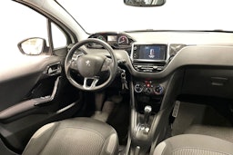 valkoinen Peugeot 208 2016 kuva 9.