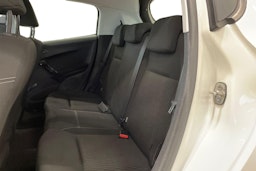 valkoinen Peugeot 208 2016 kuva 10.