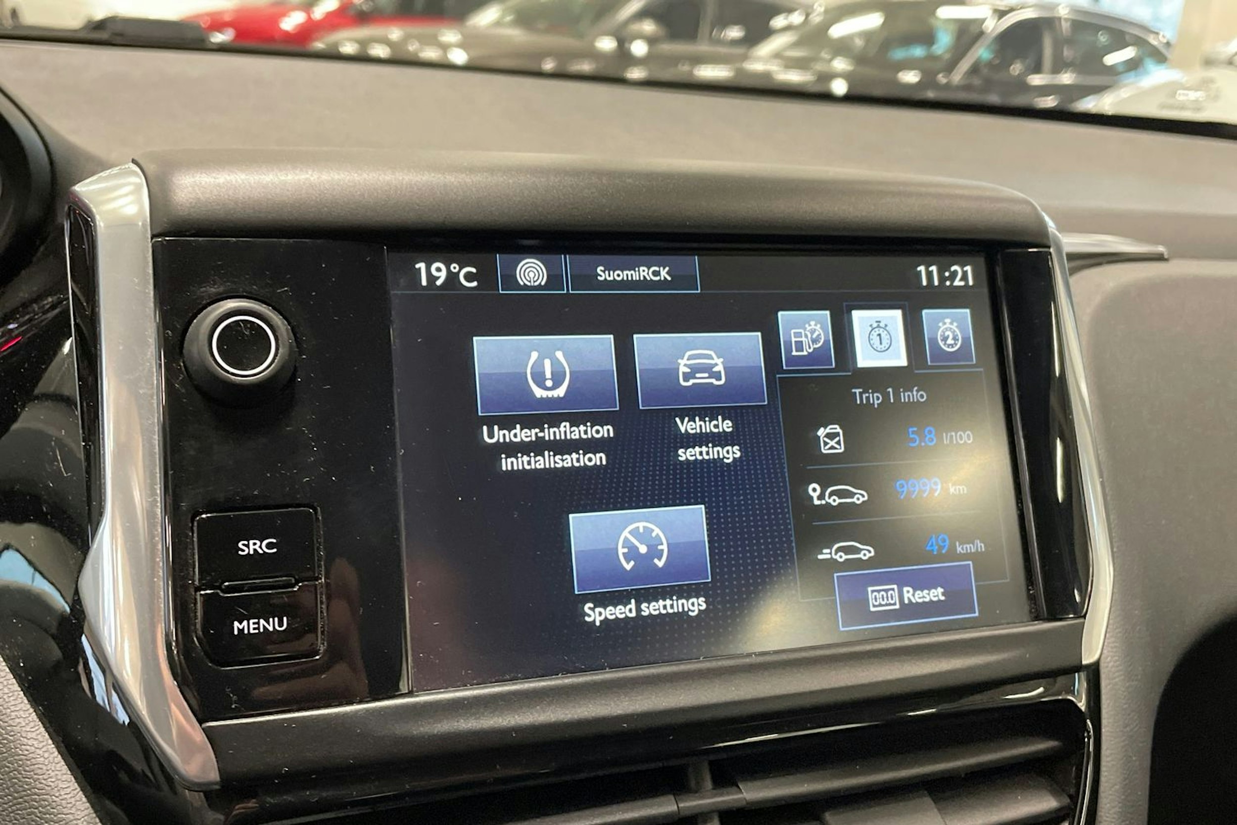 valkoinen Peugeot 208 2016 kuva 24.