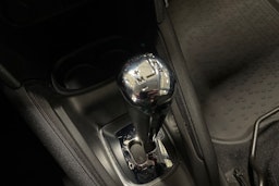 valkoinen Peugeot 208 2016 kuva 27.