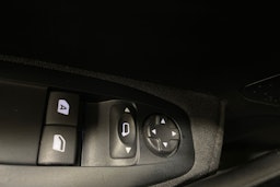 valkoinen Peugeot 208 2016 kuva 29.