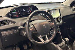 harmaa Peugeot 208 2018 kuva 3.