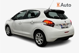 valkoinen Peugeot 208 2018 kuva 2.