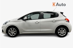 valkoinen Peugeot 208 2018 kuva 6.