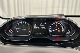 valkoinen Peugeot 208 2018 kuva 12.