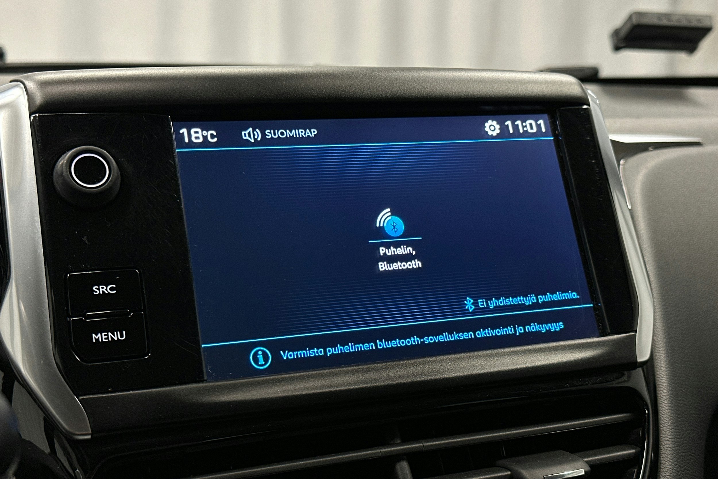 valkoinen Peugeot 208 2018 kuva 15.