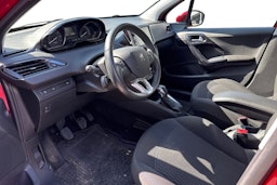 met. punainen Peugeot 208 2019 kuva 3.