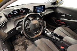 keltainen Peugeot 208 2021 kuva 3.