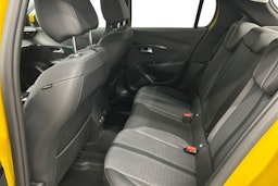 keltainen Peugeot 208 2021 kuva 10.