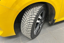 keltainen Peugeot 208 2021 kuva 13.