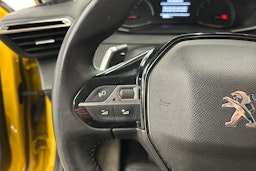 keltainen Peugeot 208 2021 kuva 19.