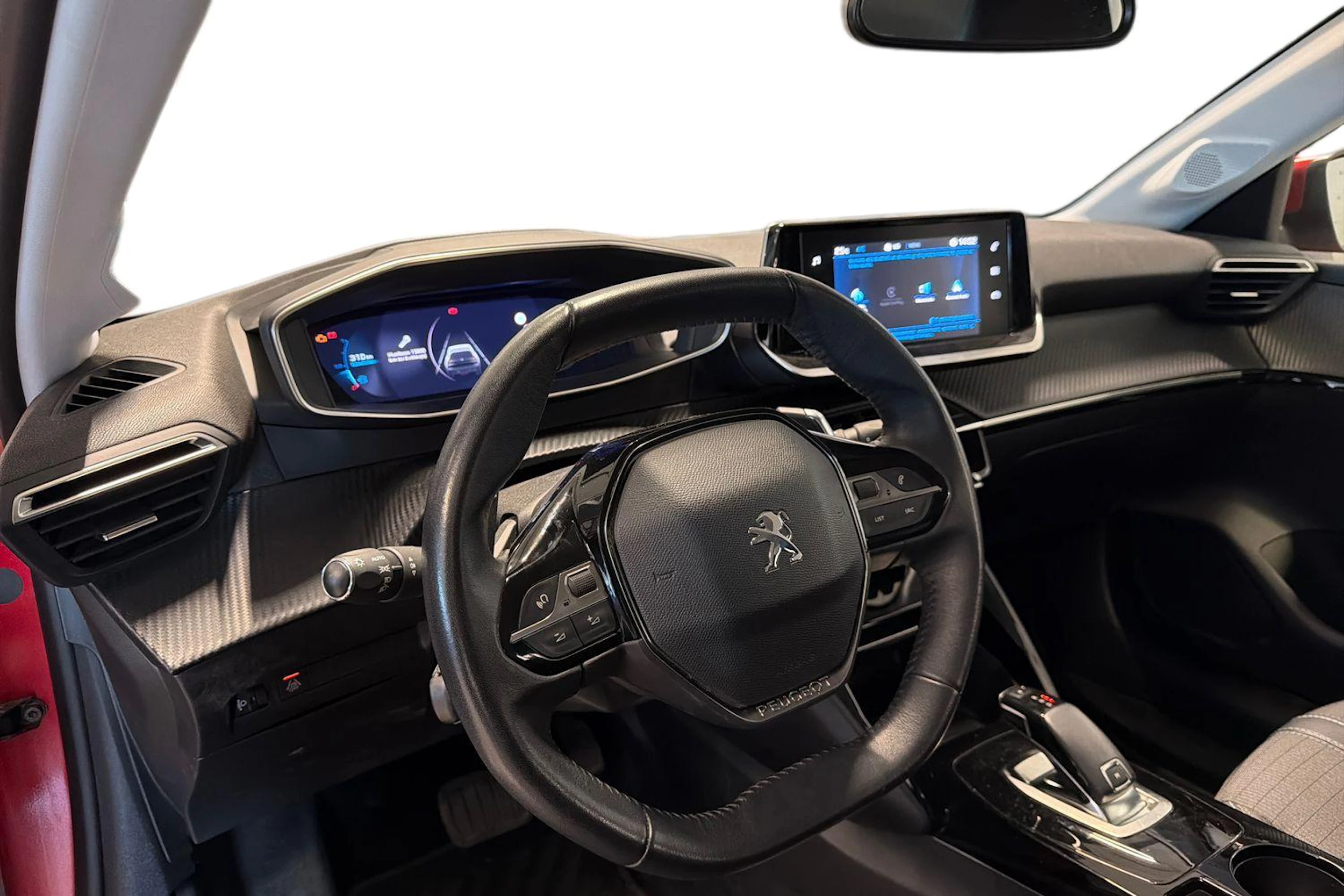 punainen Peugeot 208 2021 kuva 3.