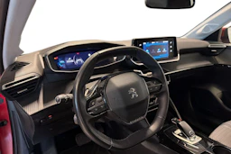 punainen Peugeot 208 2021 kuva 3.