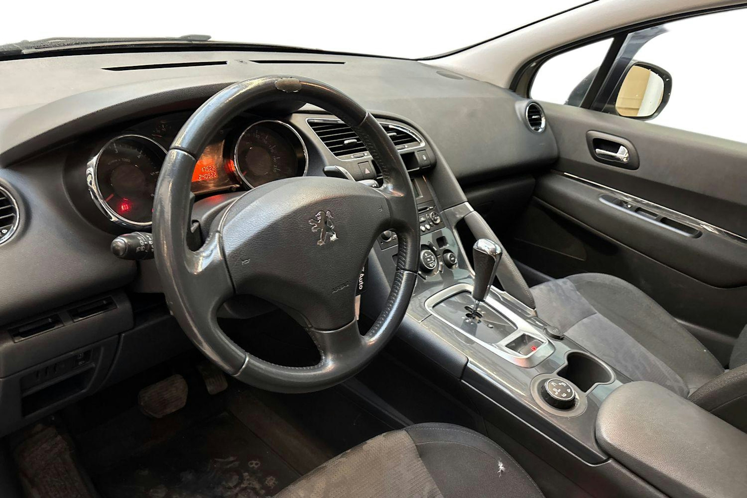 Harmaa Peugeot 3008 2010 kuva 7.