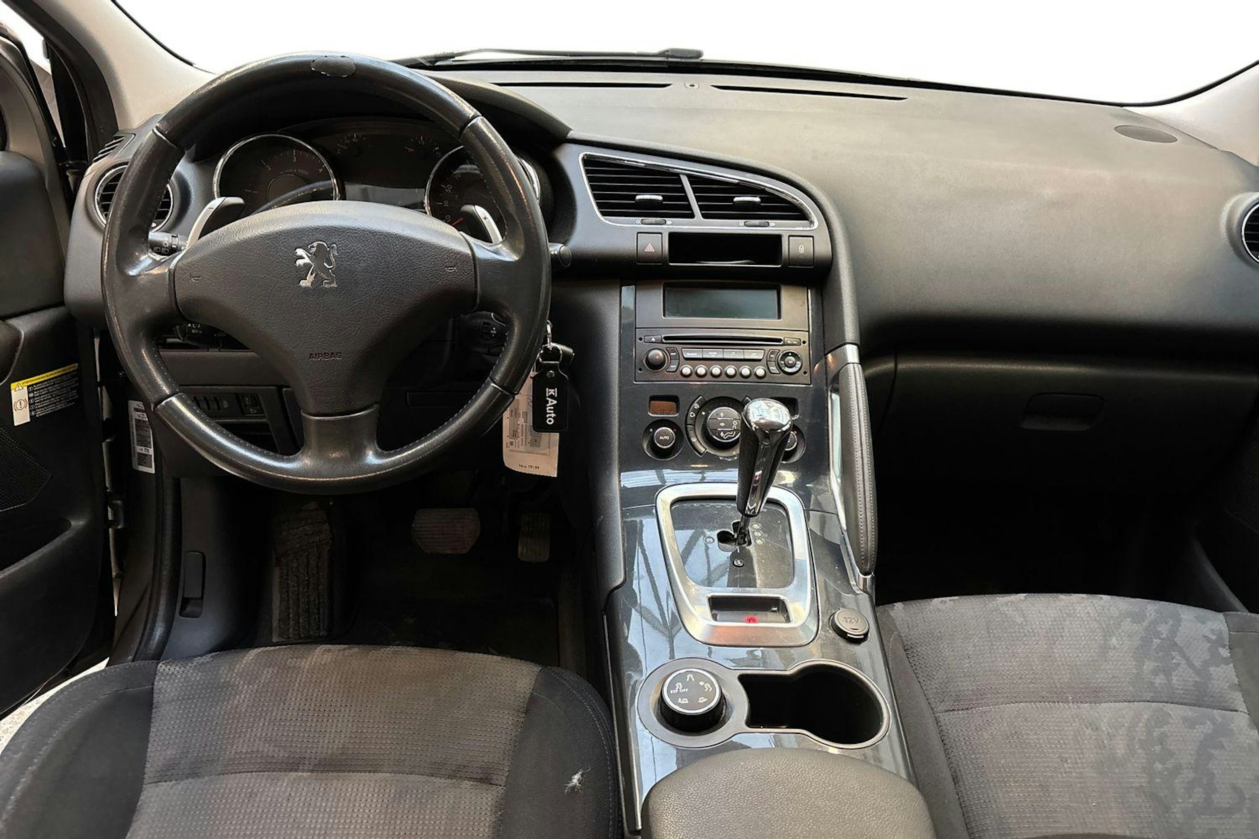 Harmaa Peugeot 3008 2010 kuva 9.