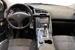Harmaa Peugeot 3008 2010 kuva 9.