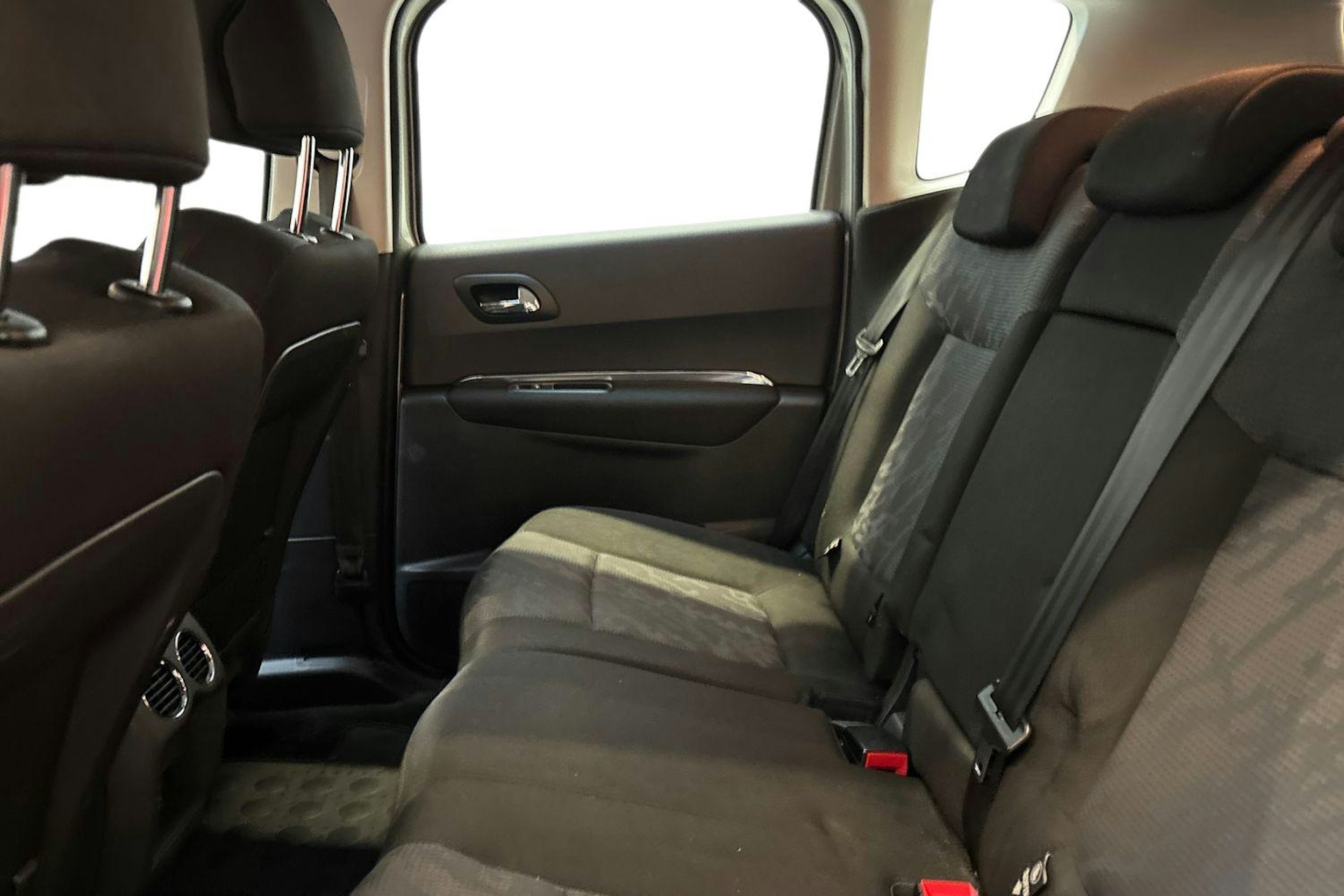 Harmaa Peugeot 3008 2010 kuva 10.