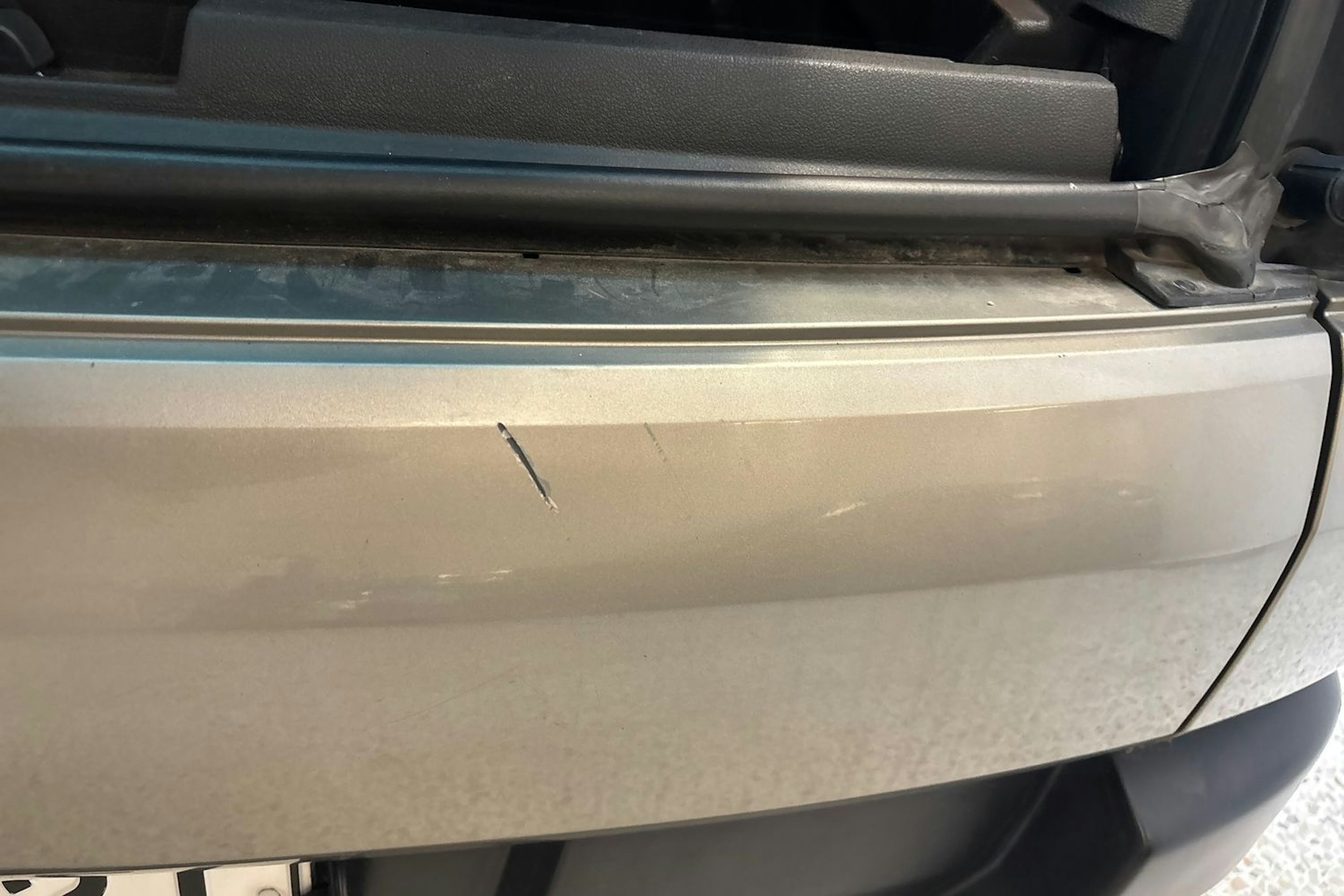 Harmaa Peugeot 3008 2010 kuva 21.