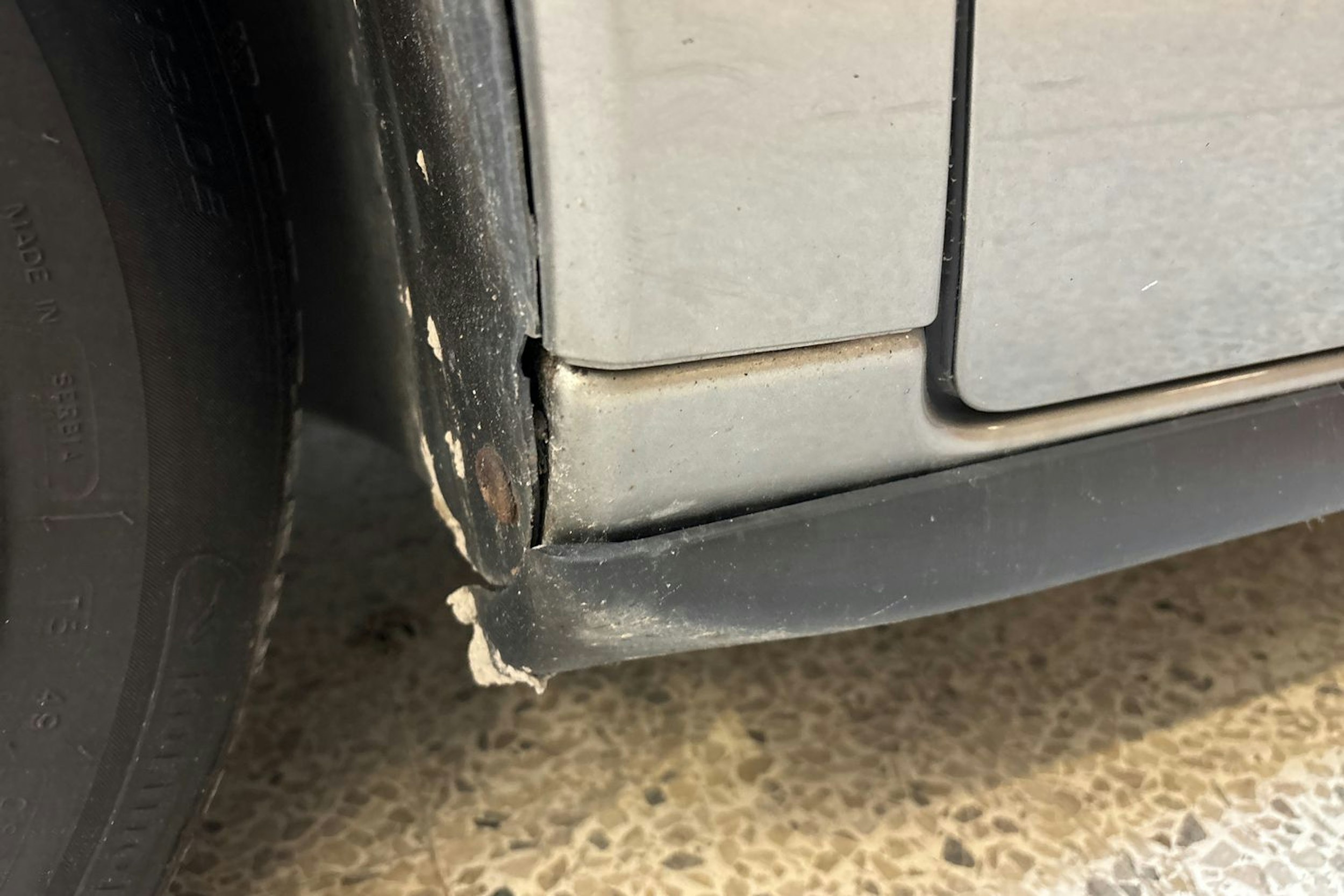 Harmaa Peugeot 3008 2010 kuva 22.