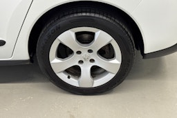 valkoinen Peugeot 3008 2013 kuva 13.