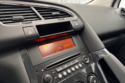 valkoinen Peugeot 3008 2013 kuva 15.