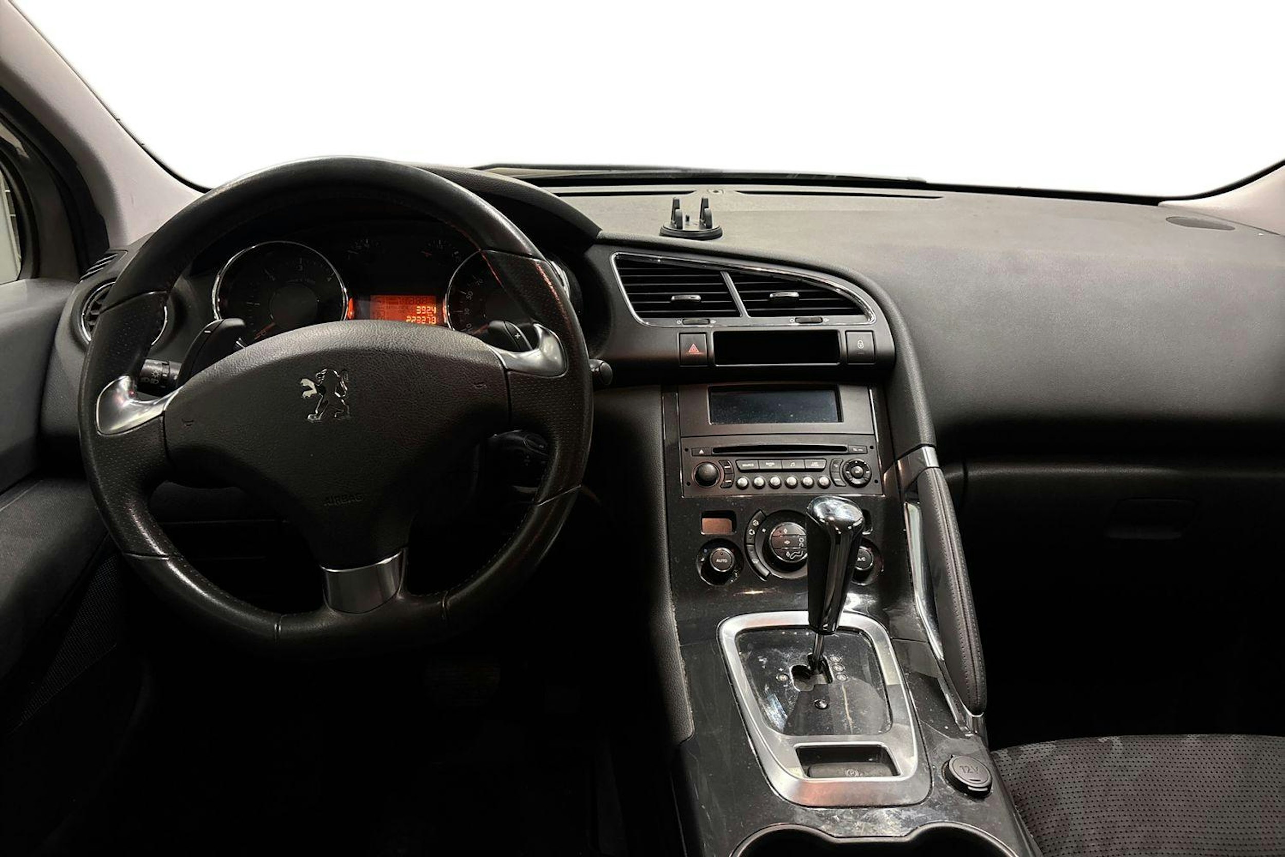 Harmaa Peugeot 3008 2013 kuva 9.