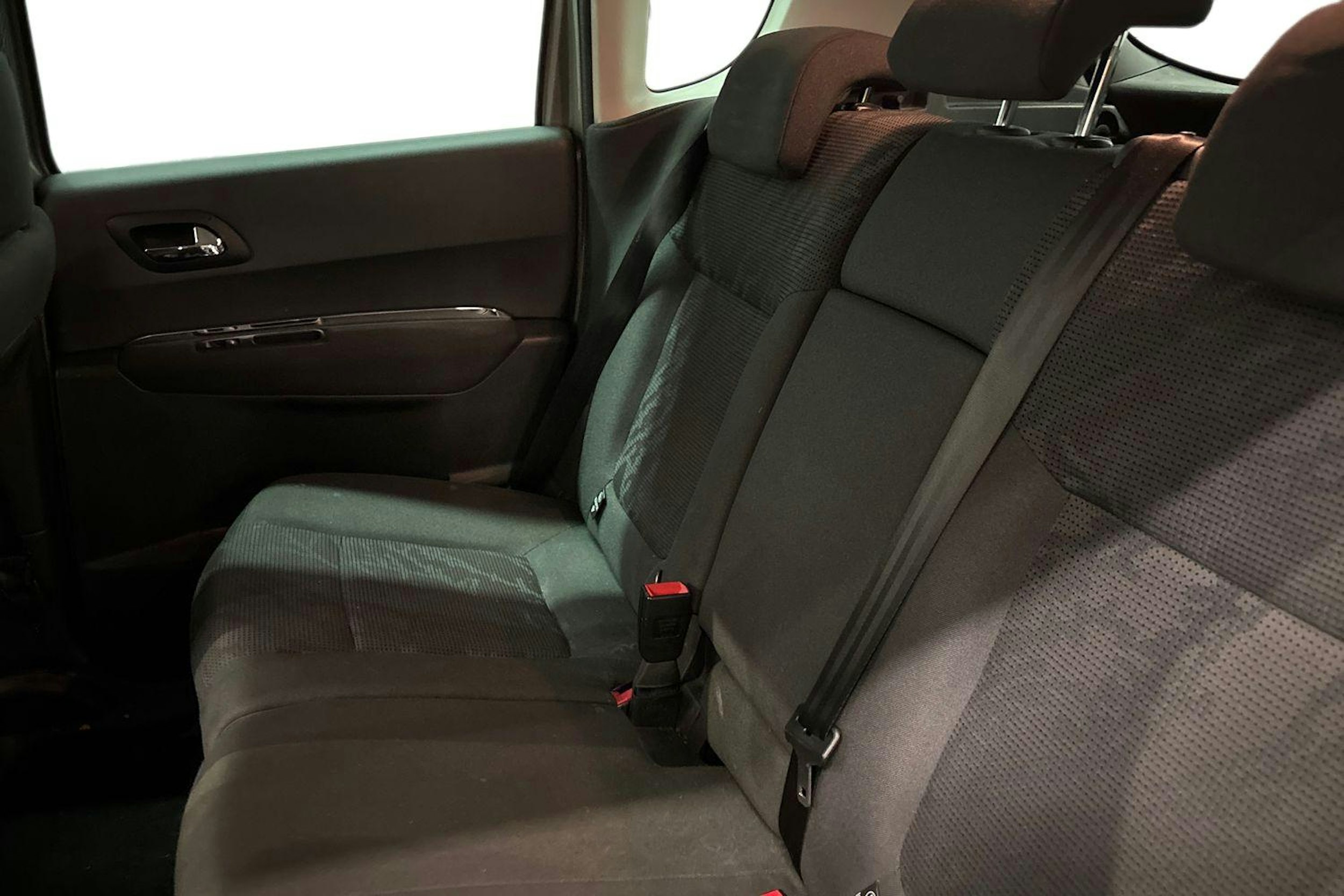 Harmaa Peugeot 3008 2013 kuva 10.