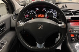 Harmaa Peugeot 3008 2013 kuva 14.