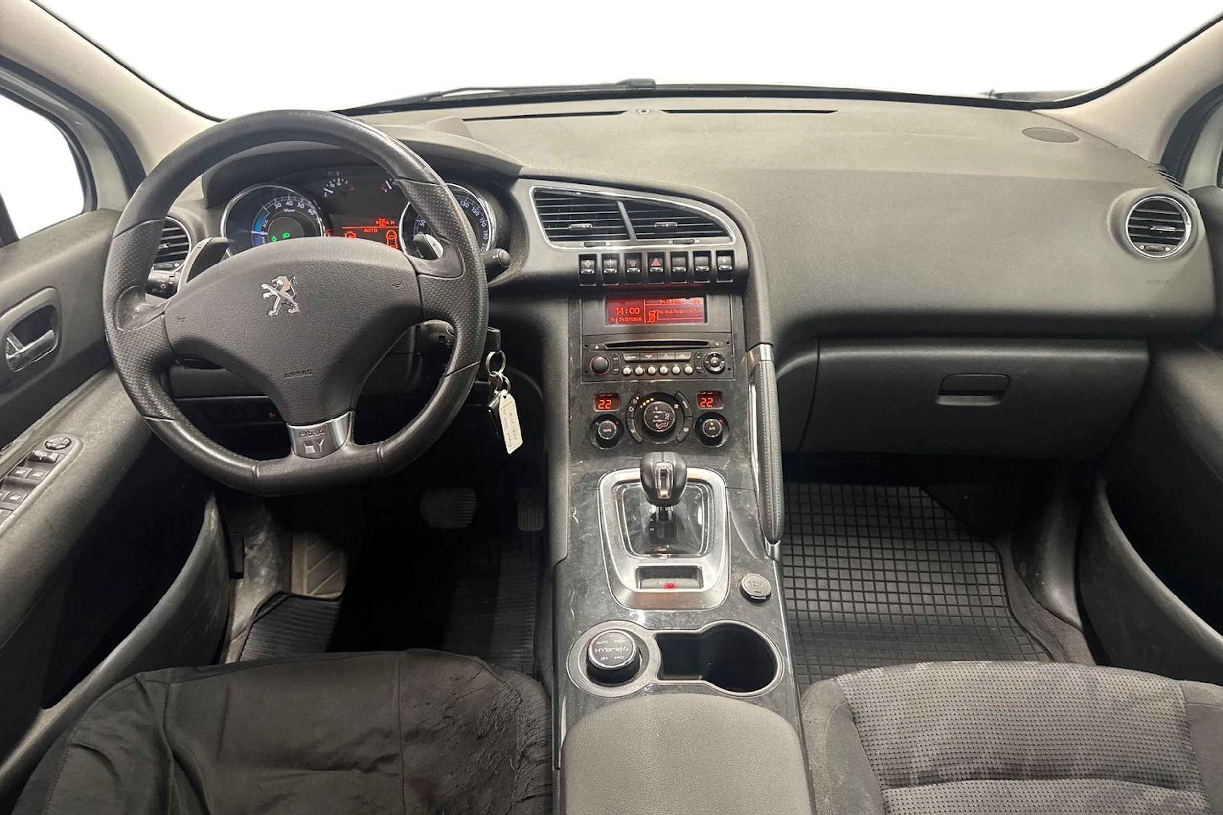 valkoinen Peugeot 3008 2013 kuva 7.