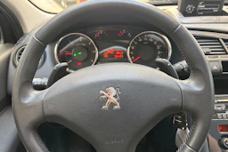 Musta Peugeot 3008 2014 kuva 17.