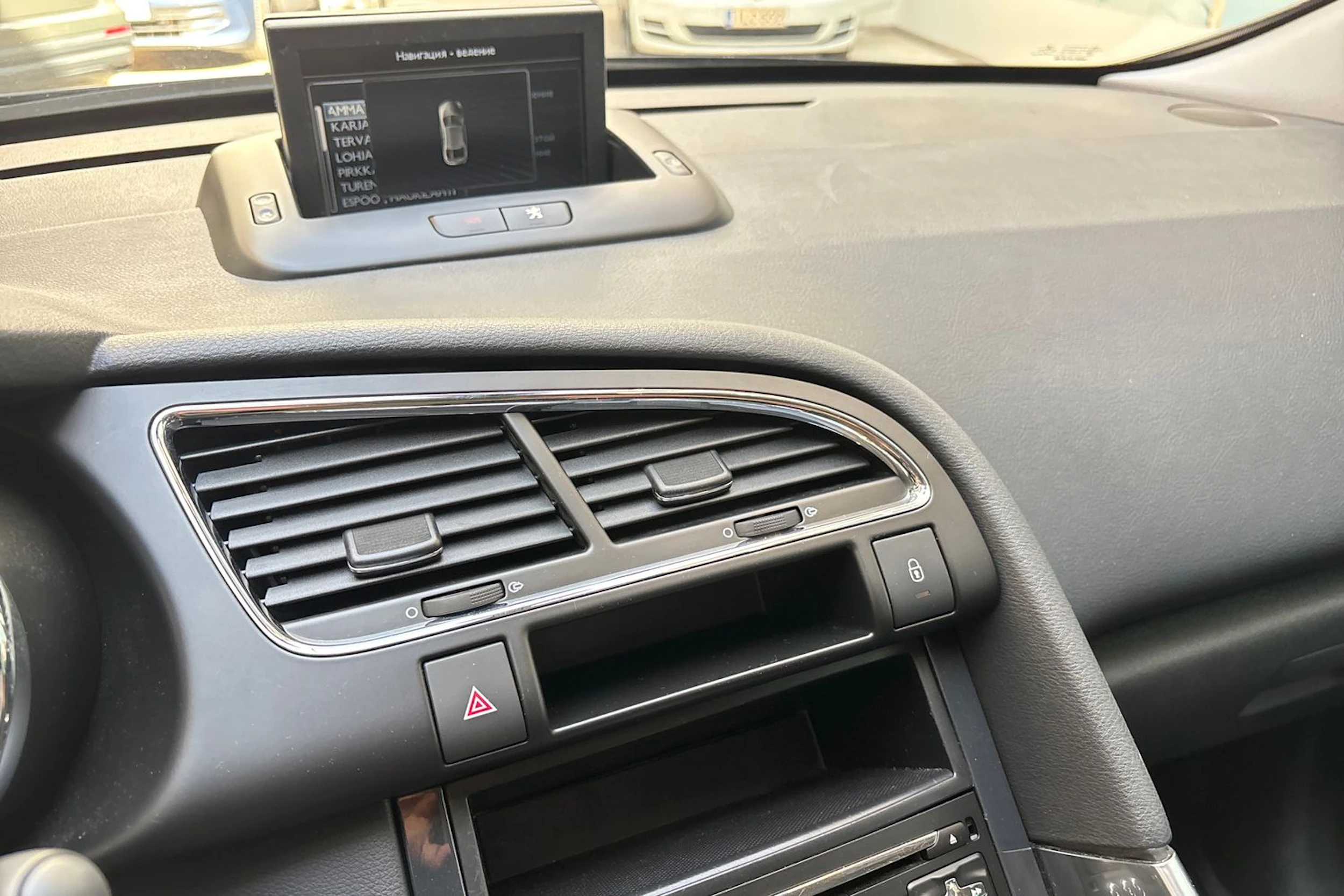 Musta Peugeot 3008 2014 kuva 19.
