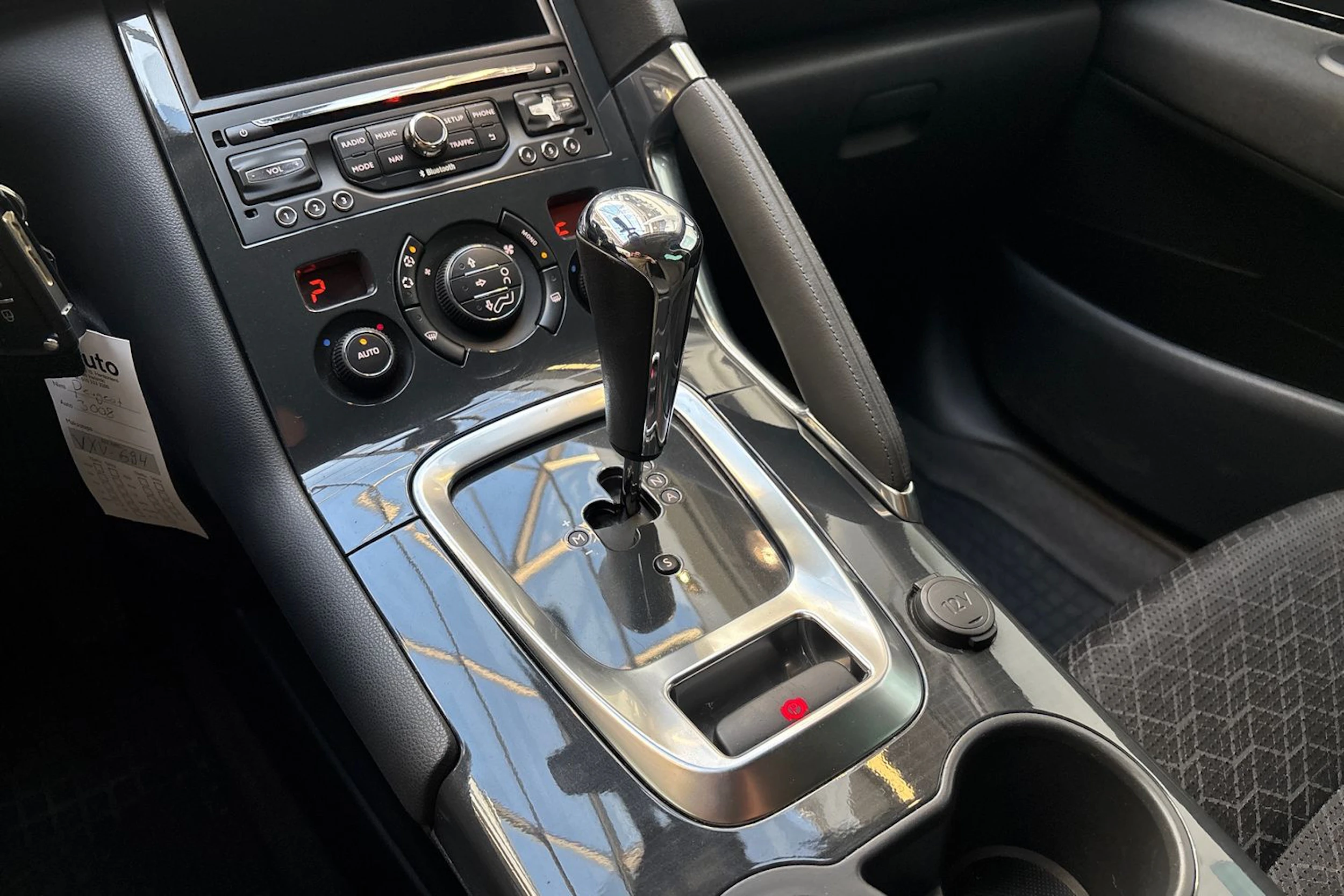 Musta Peugeot 3008 2014 kuva 20.