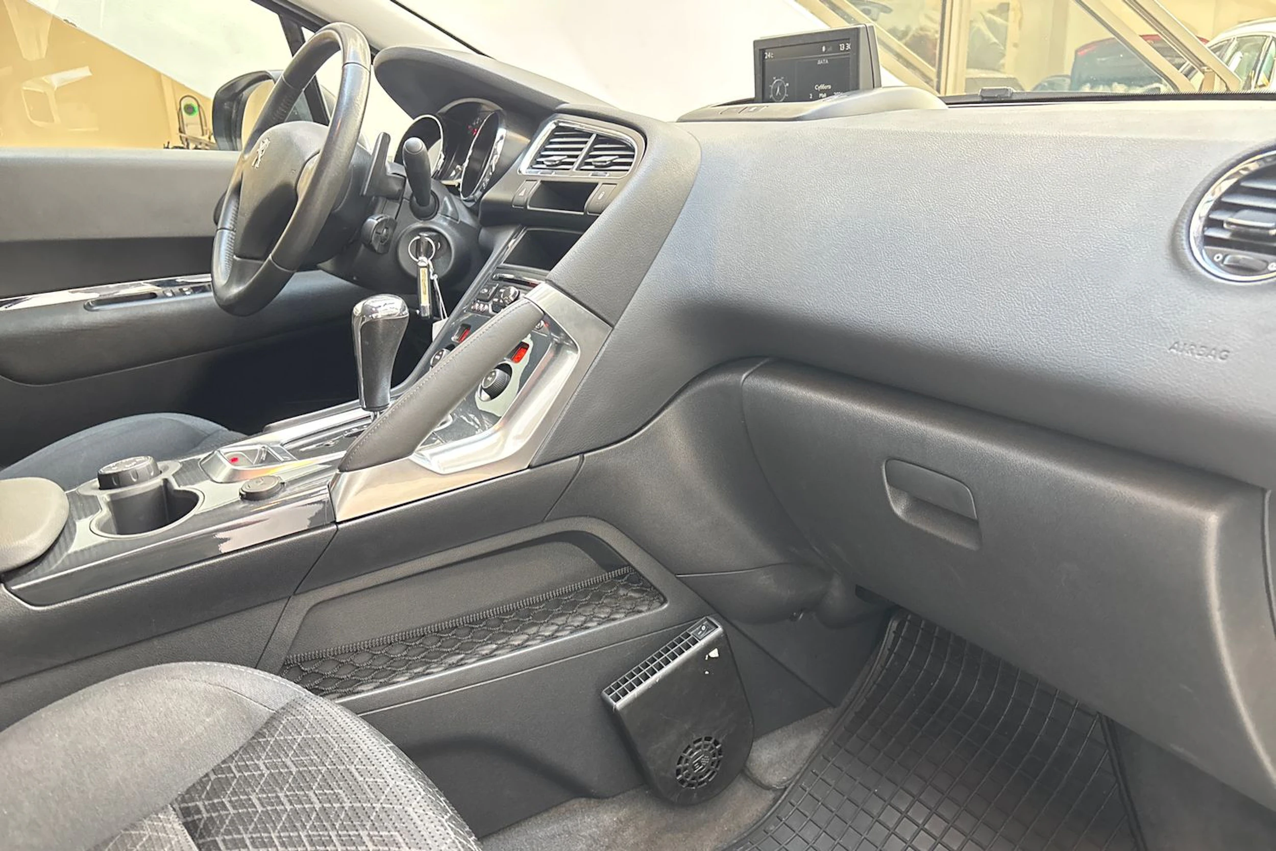Musta Peugeot 3008 2014 kuva 22.