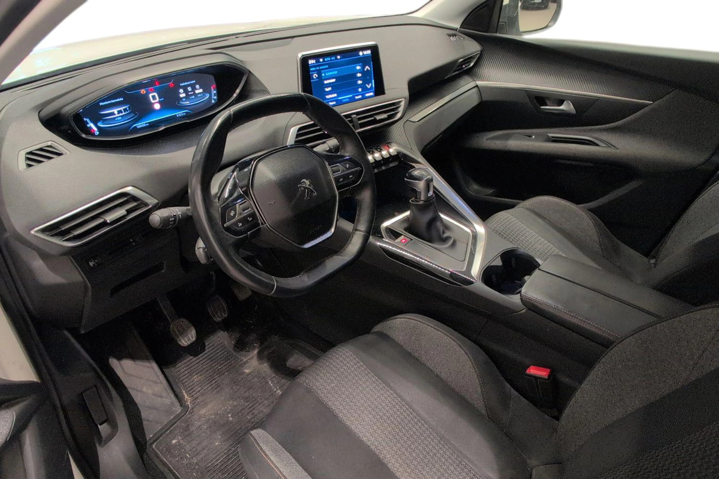 valkoinen Peugeot 3008 2017 kuva 3.