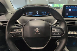 valkoinen Peugeot 3008 2017 kuva 16.