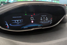 valkoinen Peugeot 3008 2017 kuva 17.