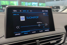 valkoinen Peugeot 3008 2017 kuva 18.