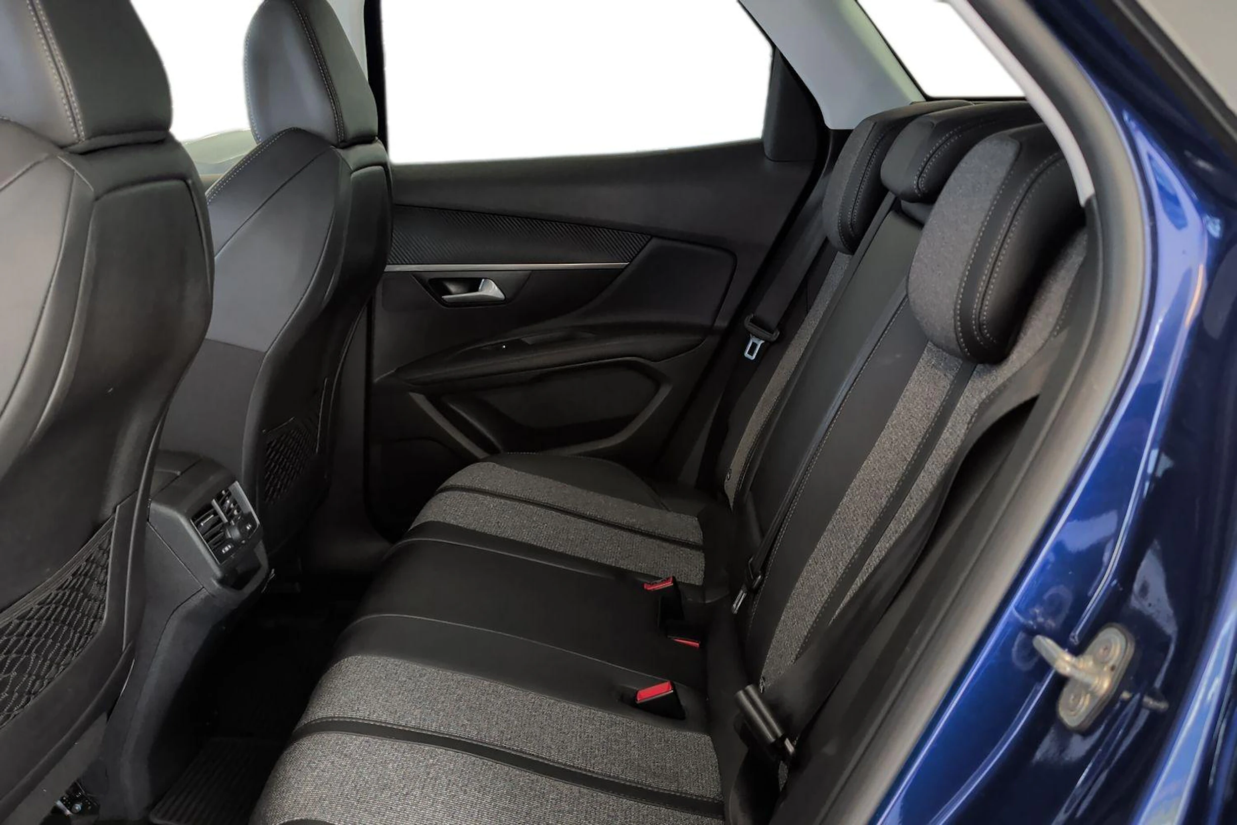 sininen Peugeot 3008 2017 kuva 8.