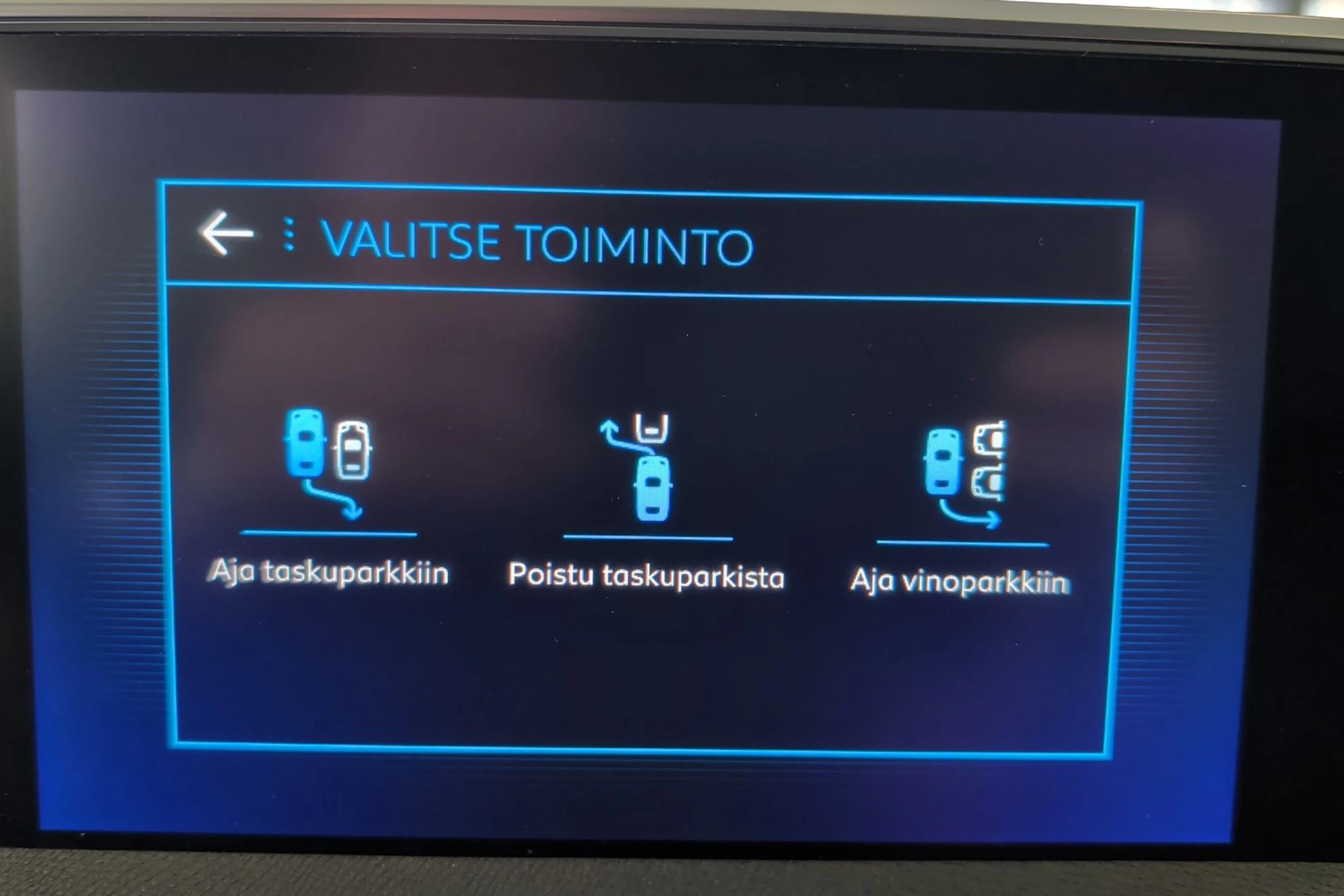 sininen Peugeot 3008 2017 kuva 13.