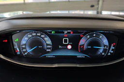 sininen Peugeot 3008 2017 kuva 18.