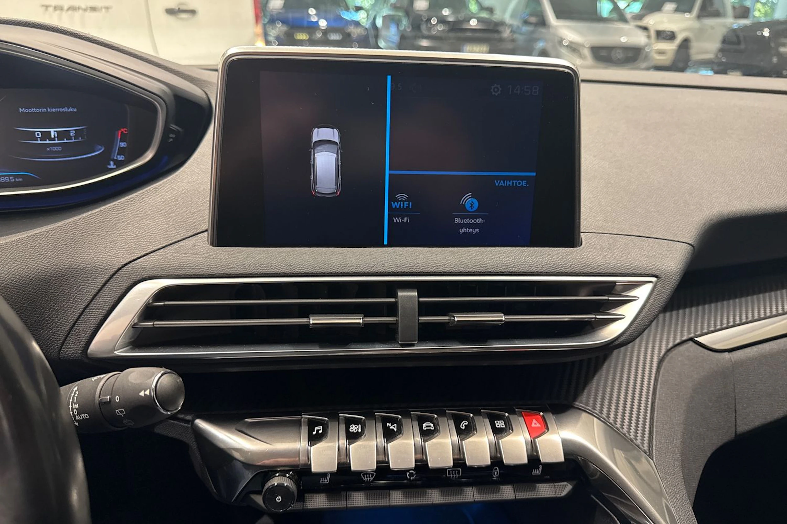 valkoinen Peugeot 3008 2017 kuva 22.