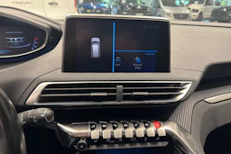 valkoinen Peugeot 3008 2017 kuva 22.