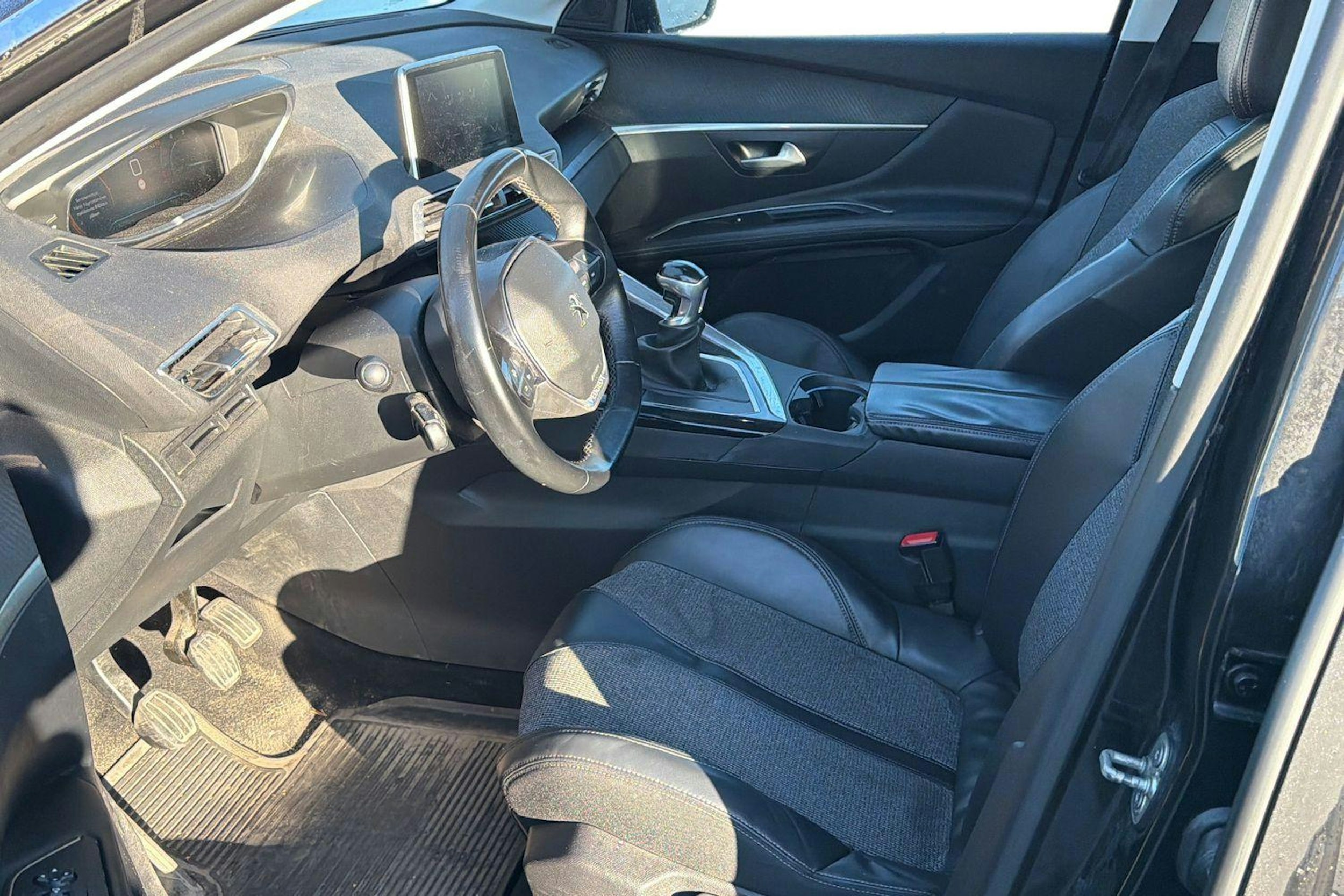 musta Peugeot 3008 2017 kuva 3.