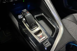 musta Peugeot 3008 2017 kuva 16.