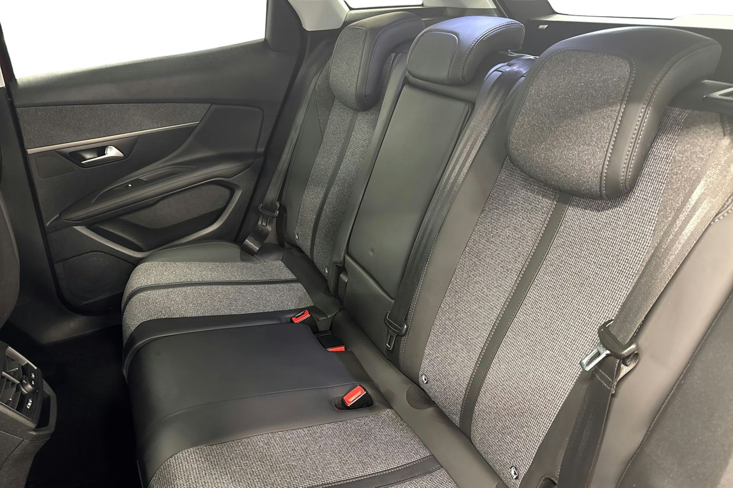 ruskea (beige) Peugeot 3008 2017 kuva 10.