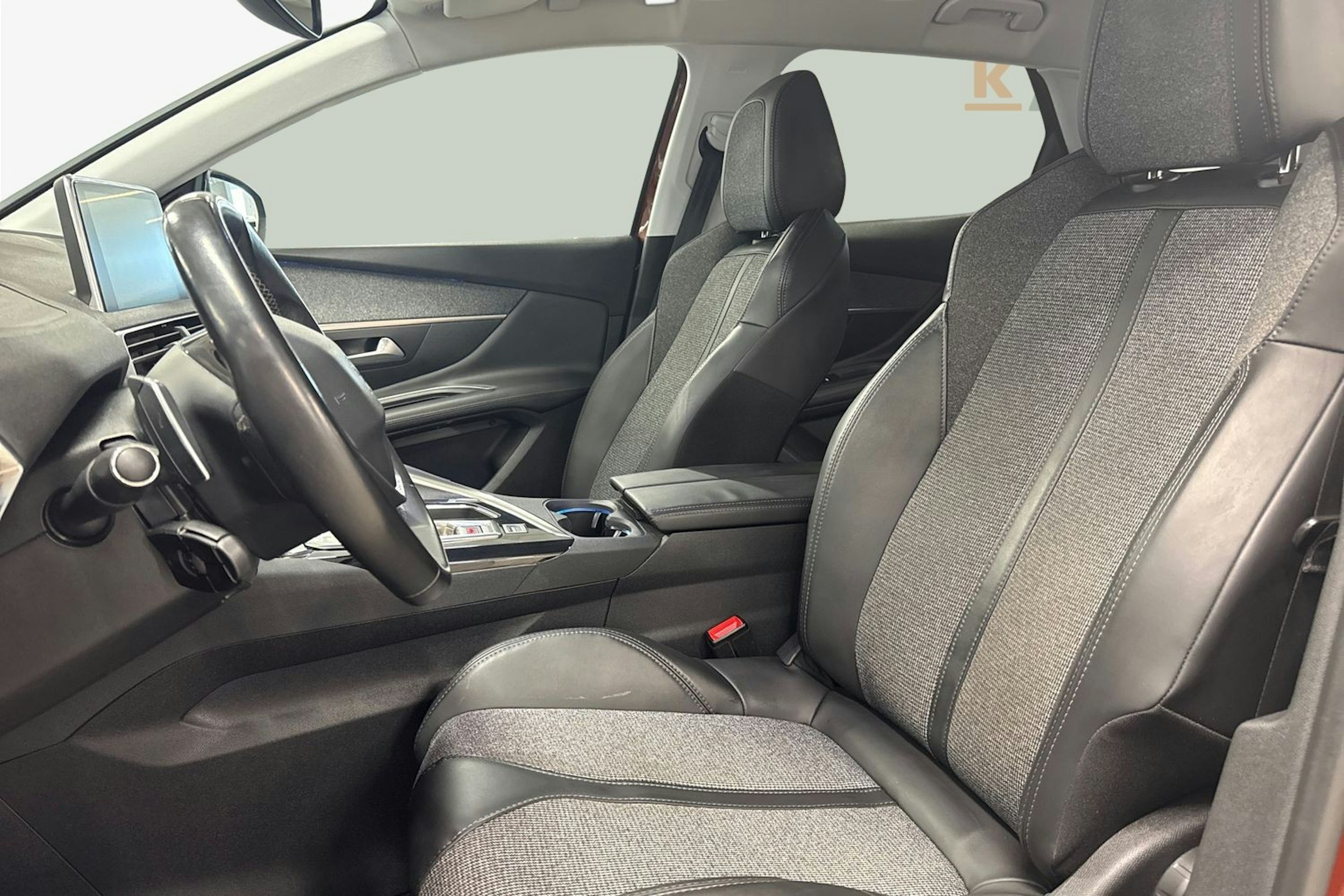 ruskea (beige) Peugeot 3008 2017 kuva 11.