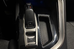 ruskea (beige) Peugeot 3008 2017 kuva 34.