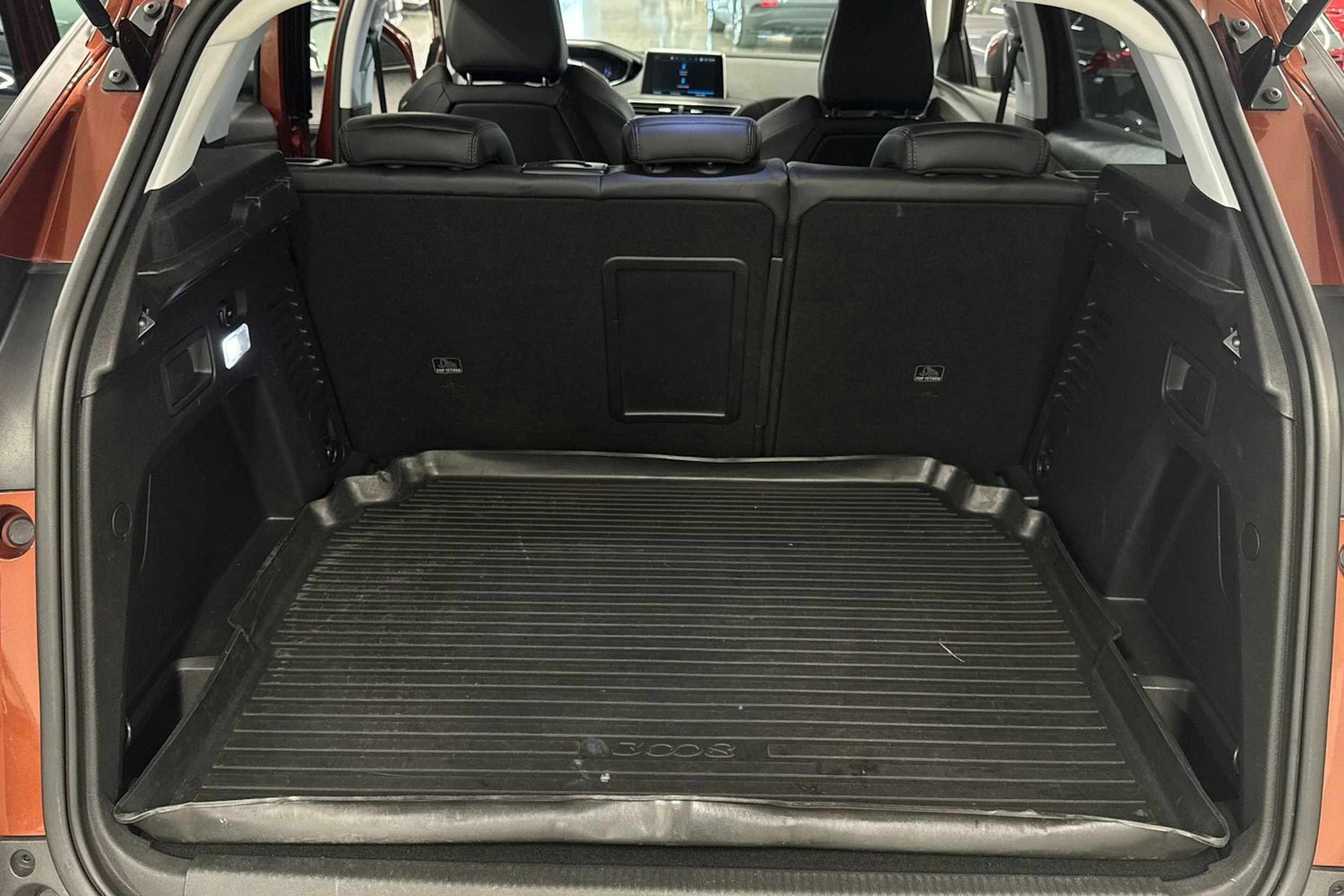 ruskea (beige) Peugeot 3008 2017 kuva 37.