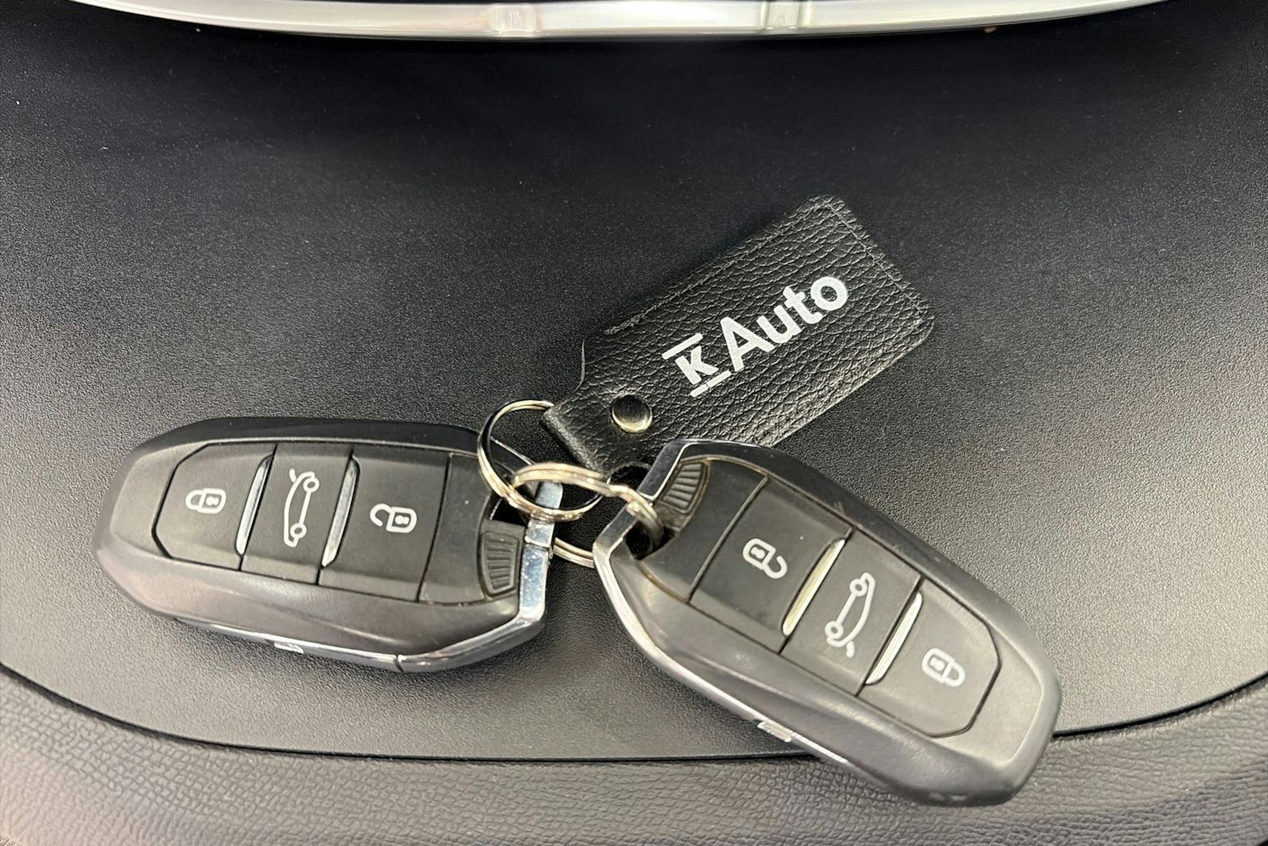 ruskea (beige) Peugeot 3008 2017 kuva 20.