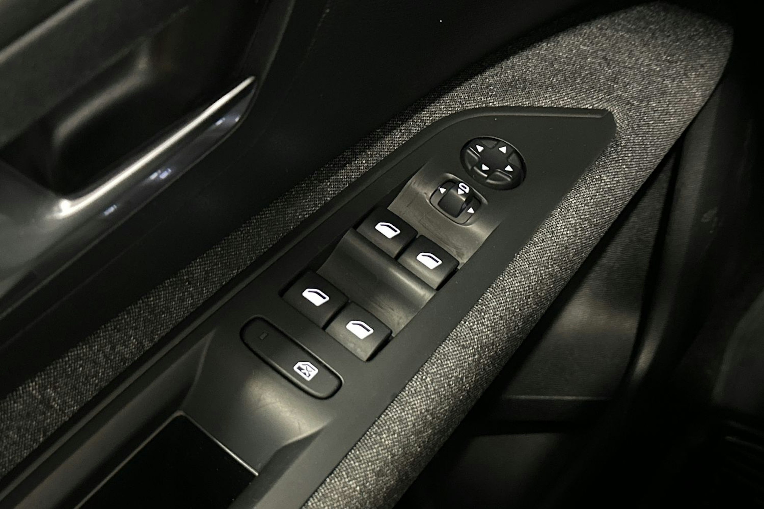 ruskea (beige) Peugeot 3008 2018 kuva 10.